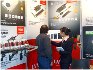 Intent customer to check the universal adaptor