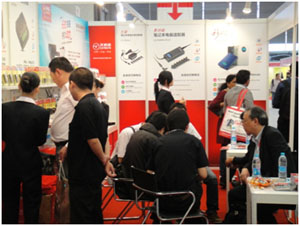 Customers formed a continuous stream to LVSUN booth